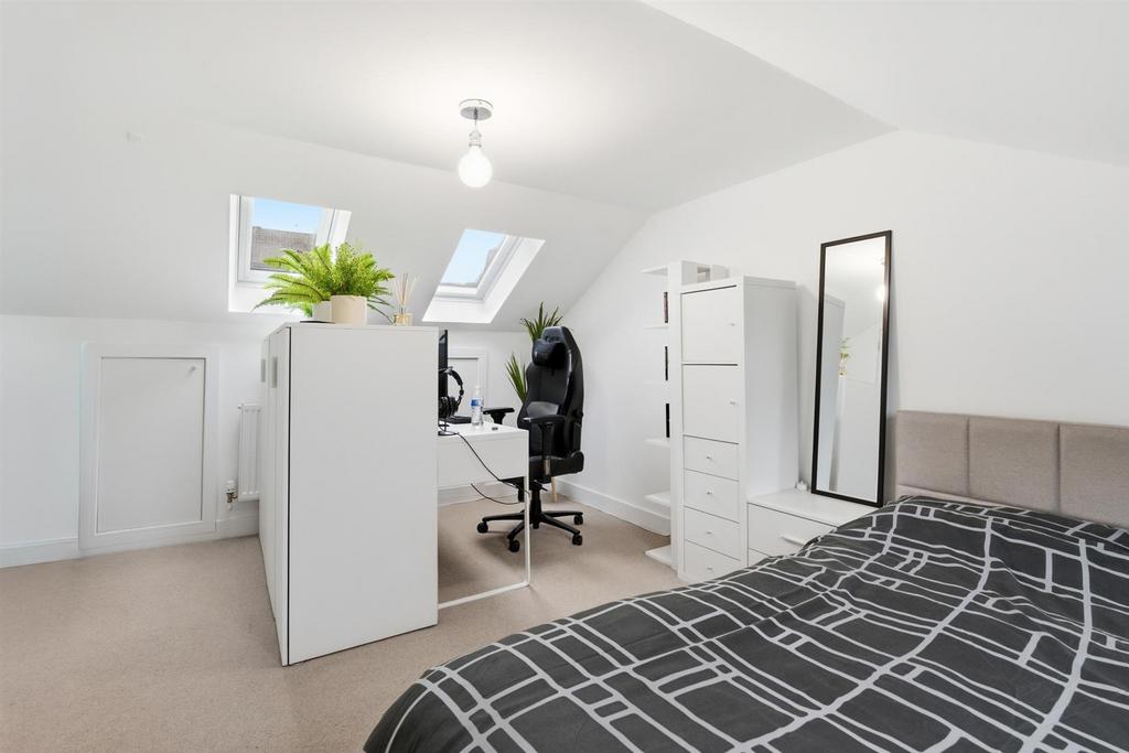 65 Chester Close-17.jpg