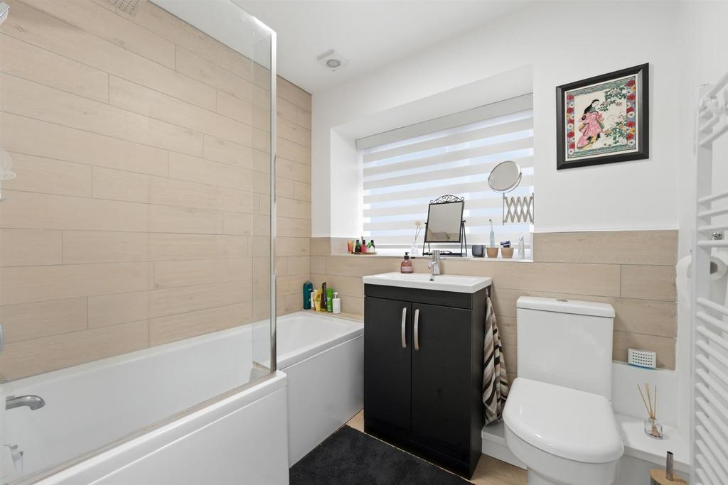 65 Chester Close-21.jpg