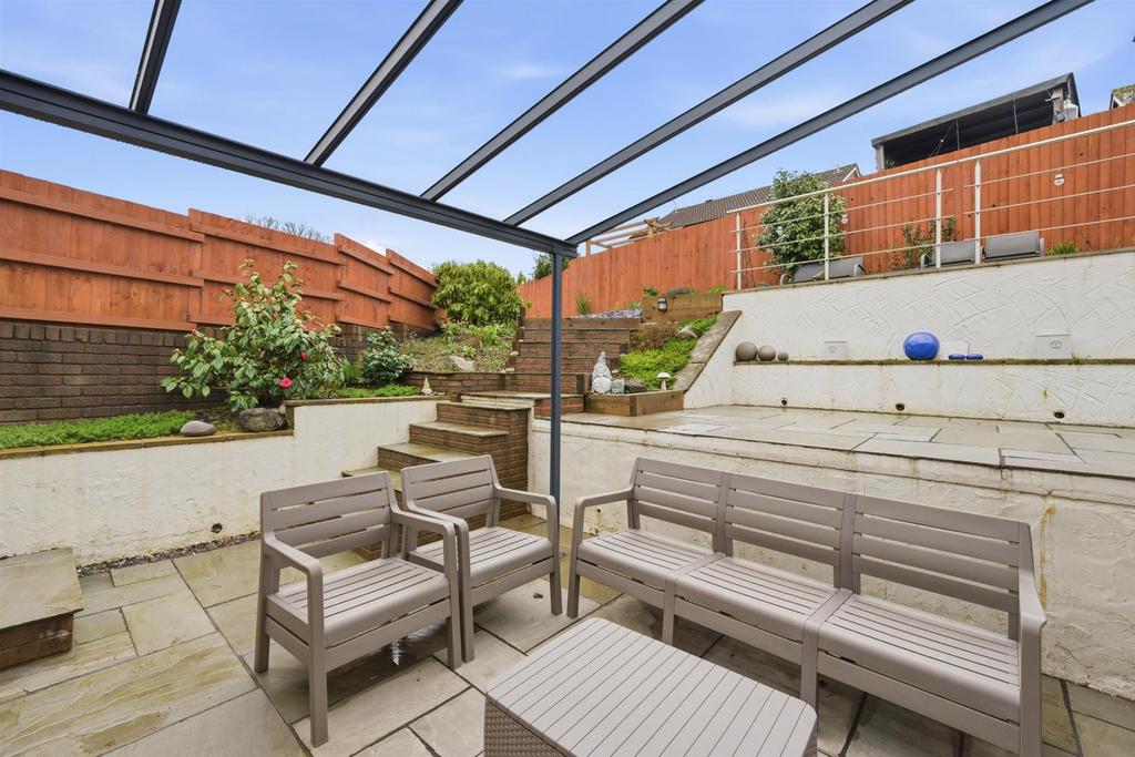 65 Chester Close-28.jpg