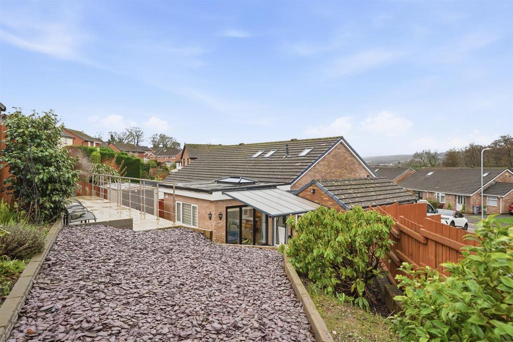 65 Chester Close-32.jpg