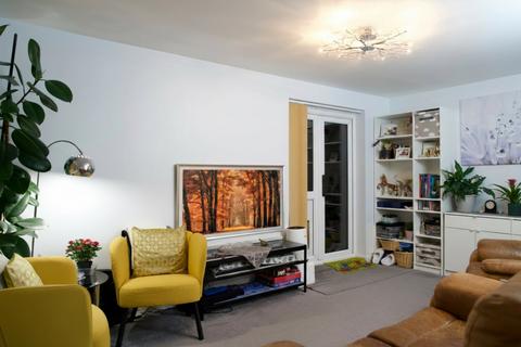 3 bedroom semi-detached house for sale, Snowberry Road, Newport, PO30