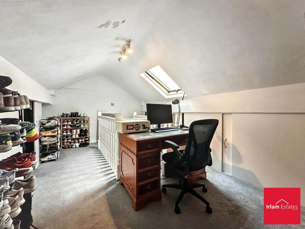 Loft room/Study