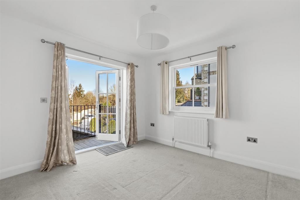 Flat 5, 13 Priory Rd, HP13 6 SL-1.jpg