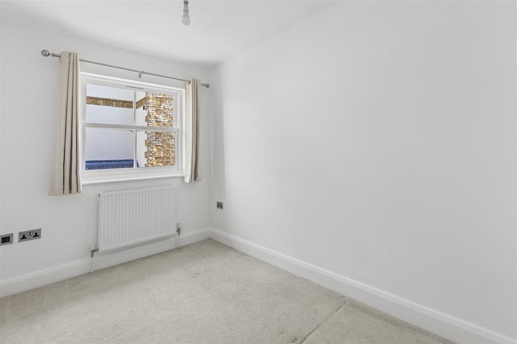 Flat 5, 13 Priory Rd, HP13 6 SL-5.jpg