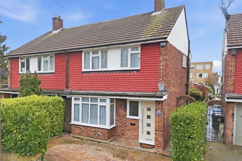 undefined, Wimborne Close, Buckhurst Hill IG9