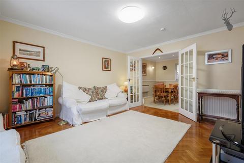 undefined, Wimborne Close, Buckhurst Hill IG9