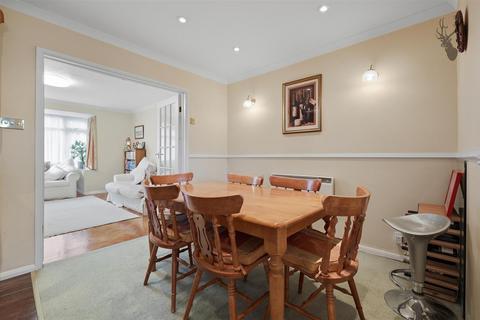 undefined, Wimborne Close, Buckhurst Hill IG9