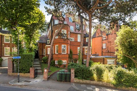Studio to rent, Langland Gardens, Hampstead, NW3