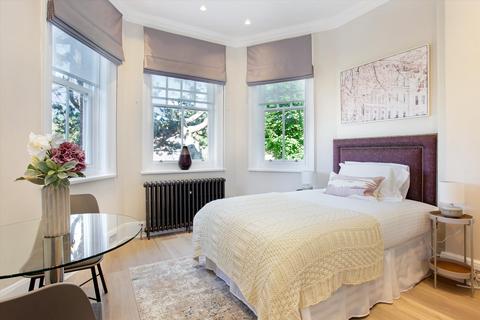 Studio to rent, Langland Gardens, Hampstead, NW3