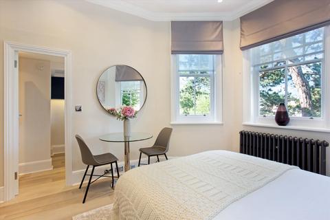 Studio to rent, Langland Gardens, Hampstead, NW3