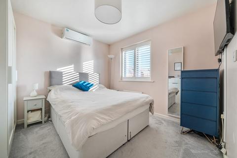 3 bedroom semi-detached house for sale, Bailey Drive, Ebbsfleet Valley, Swanscombe, Kent, DA10