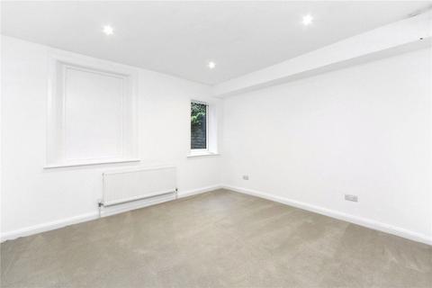 2 bedroom flat to rent, Victoria Road, London NW6