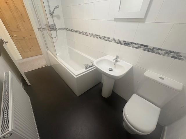 Bathroom2.jpg