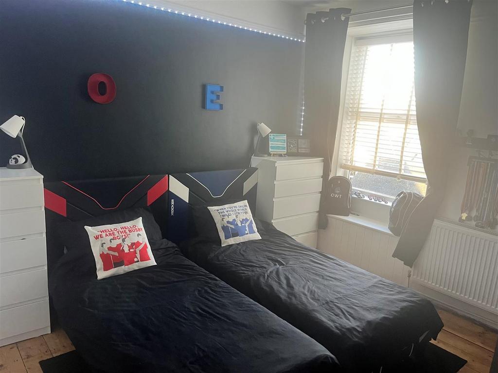 BED 2.jpg