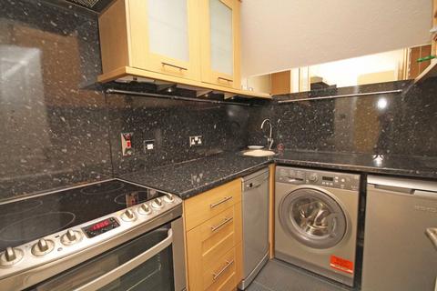 1 bedroom flat to rent, Amyand Park Road, Twickenham TW1