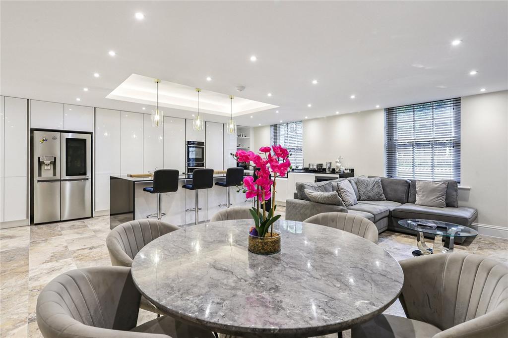 Kitchen/Family Room