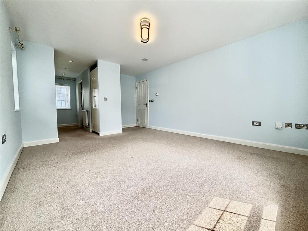 Master to Dressing Area