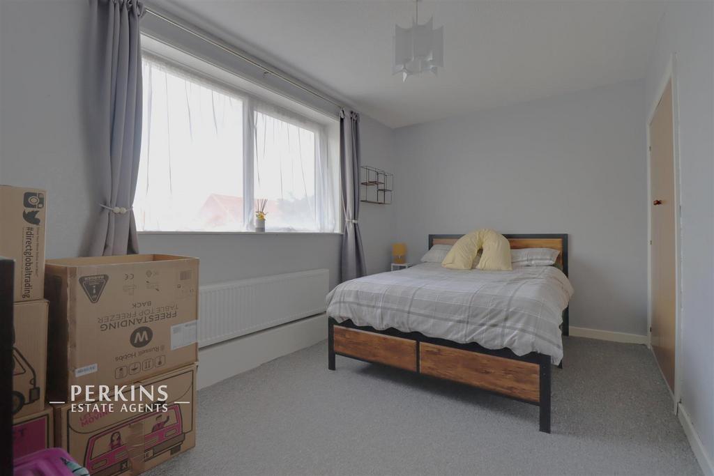 BED 2.jpg