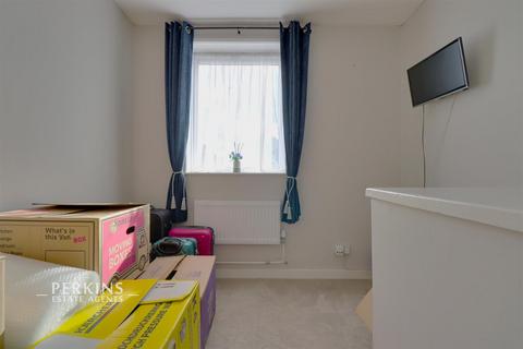 undefined, Greenford, UB6