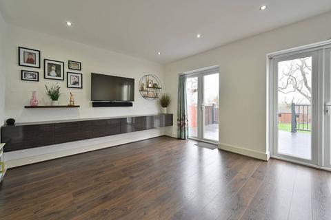 3 bedroom semi-detached house for sale, Somers Way, Bushey, WD23