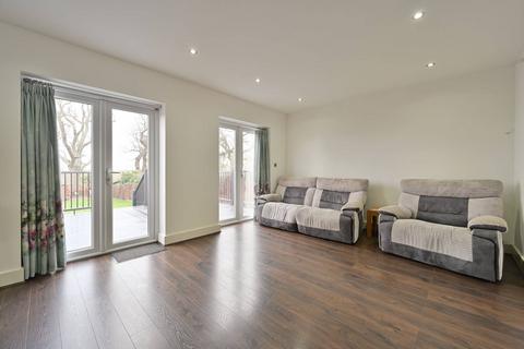 3 bedroom semi-detached house for sale, Somers Way, Bushey, WD23