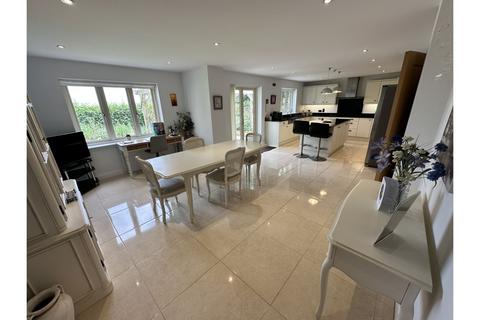 5 bedroom detached house for sale, Common Hill - Cricklade, Swindon, SN6