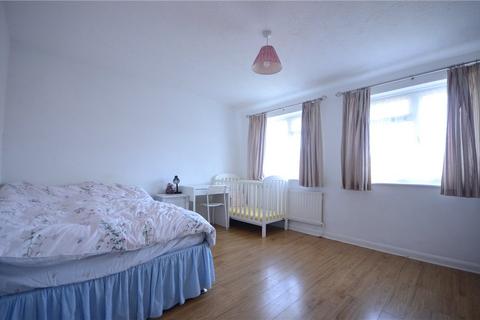 3 bedroom semi-detached house for sale, Chatsworth Avenue, Winnersh, Wokingham