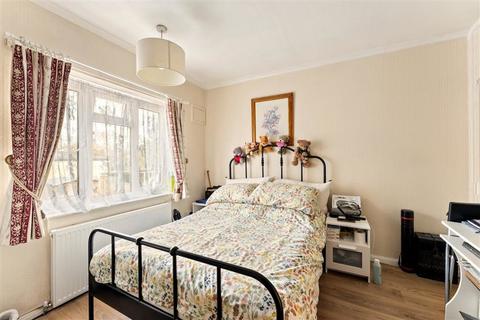 3 bedroom terraced house for sale, Dursley Road, London SE3