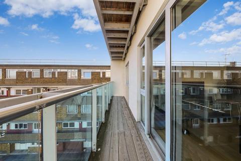 1 bedroom flat to rent, Cable Street, Shadwell, London, E1