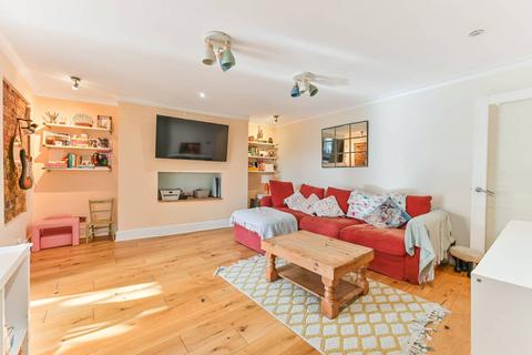 2 bedroom flat for sale, Penge Road, Penge, London, SE20