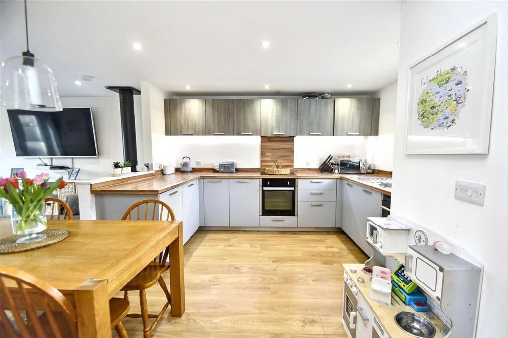 Kitchen/dining area