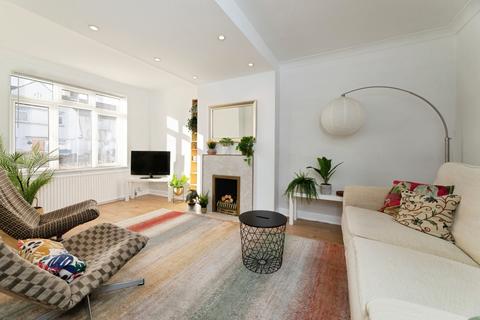 3 bedroom end of terrace house for sale, Pelham Avenue, Barking, IG11