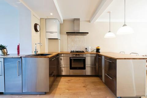 3 bedroom end of terrace house for sale, Pelham Avenue, Barking, IG11