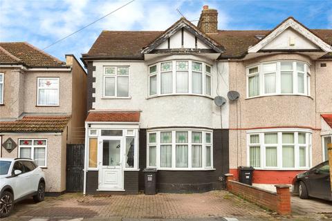 4 bedroom end of terrace house for sale, Selwyn Avenue, Newbury Park, Ilford, Essex, IG3