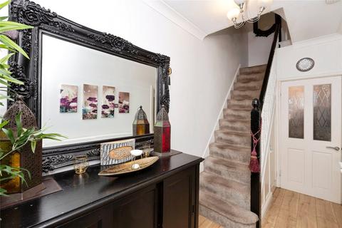 4 bedroom end of terrace house for sale, Selwyn Avenue, Newbury Park, Ilford, Essex, IG3