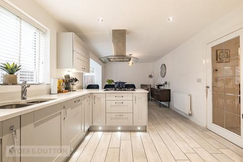 4 bedroom detached house for sale, Forest Court, Birchencliffe, Huddersfield, HD2