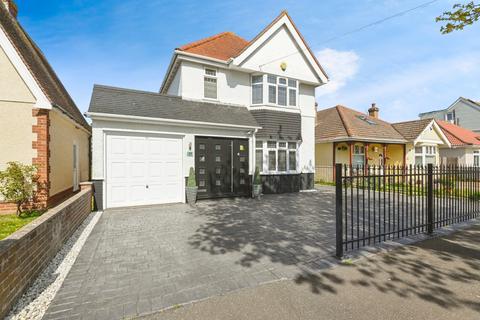 4 bedroom detached house for sale, Bedford Road, Holland-on-Sea, Clacton-on-Sea, CO15