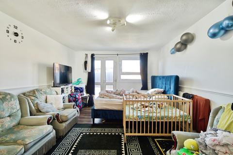 1 bedroom flat for sale, Parr Road, East Ham, London, E6