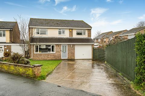 4 bedroom detached house for sale, Burns Crescent, Bicester, OX26