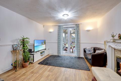 2 bedroom terraced house for sale, Magnolia Lane, Laindon, Basildon, Essex, SS15