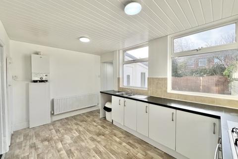 2 bedroom end of terrace house for sale, Sunningdale Avenue, Marton FY4