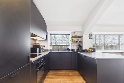 2 bedroom flat for sale, Abingdon Lodge, Bromley BR2