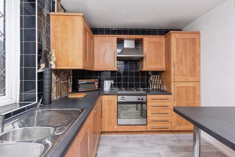 3 bedroom terraced house for sale, School Street, Leeds LS27