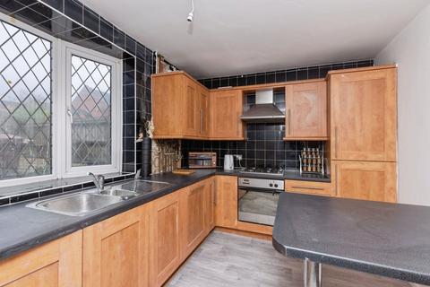 3 bedroom terraced house for sale, School Street, Leeds LS27