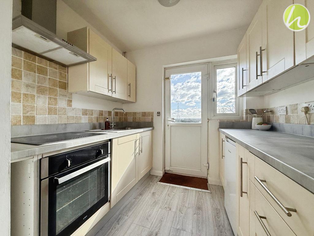 Kitchen/ Dining Room