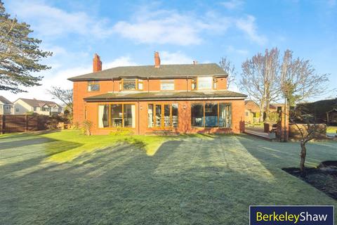 undefined, Forefield Lane, Crosby, Liverpool