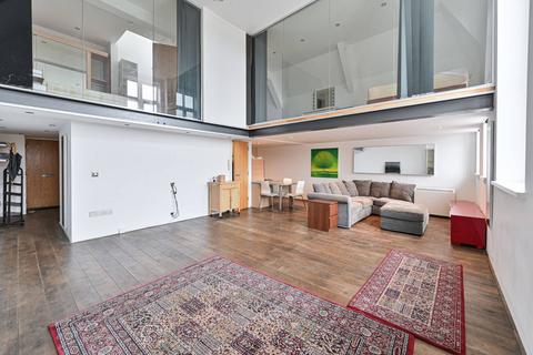3 bedroom flat to rent, Reed Place, Clapham High Street, London, SW4