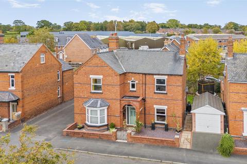 4 bedroom detached house for sale, Brownlow Road, Ellesmere.