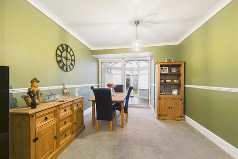 3 bedroom terraced house for sale, Bernadette Avenue, Hull