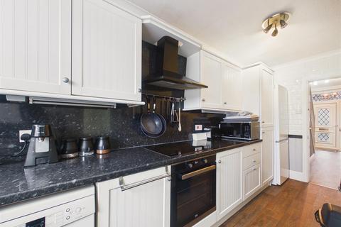 3 bedroom terraced house for sale, Bernadette Avenue, Hull